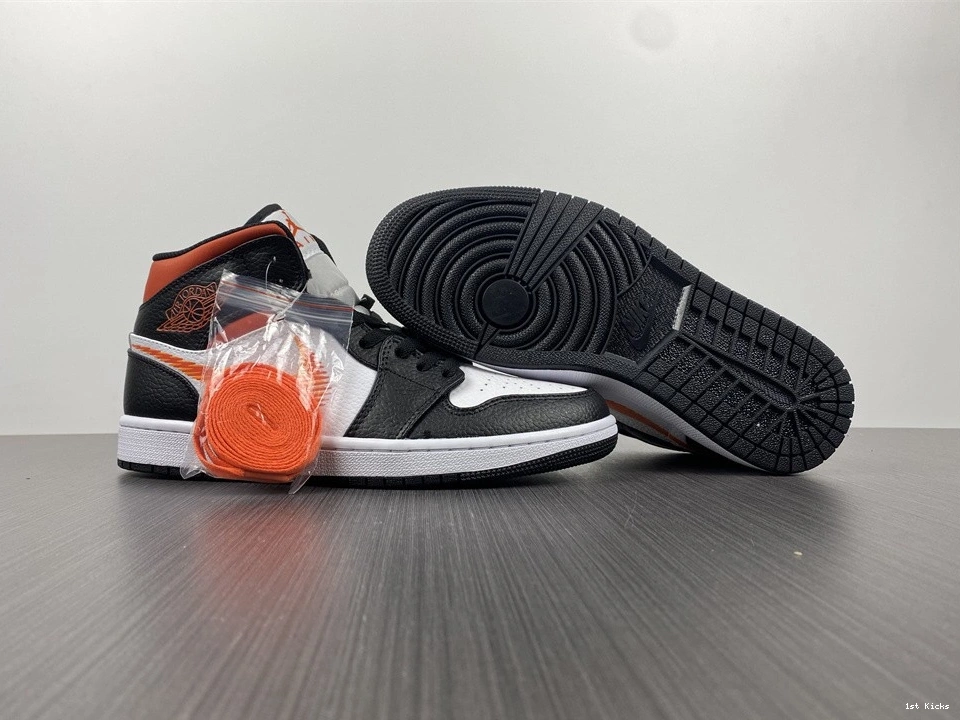 Jordan Zig Mid DN4929-100 - 1 Zag 1010